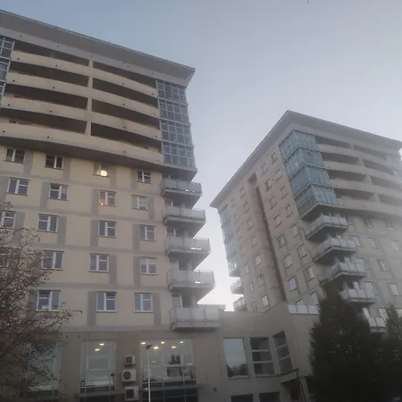 Przestronna Kawalerka W Nowym Budownictwie Διαμέρισμα Ράντομ